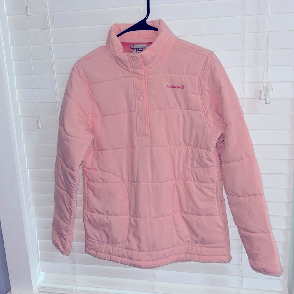 Ladies Avalanche Size medium Pink Quilted Pullover with slash pockets
